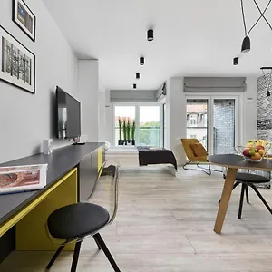 unique-apartment-wrocaw-by-renters.hotelswroclaw.com/